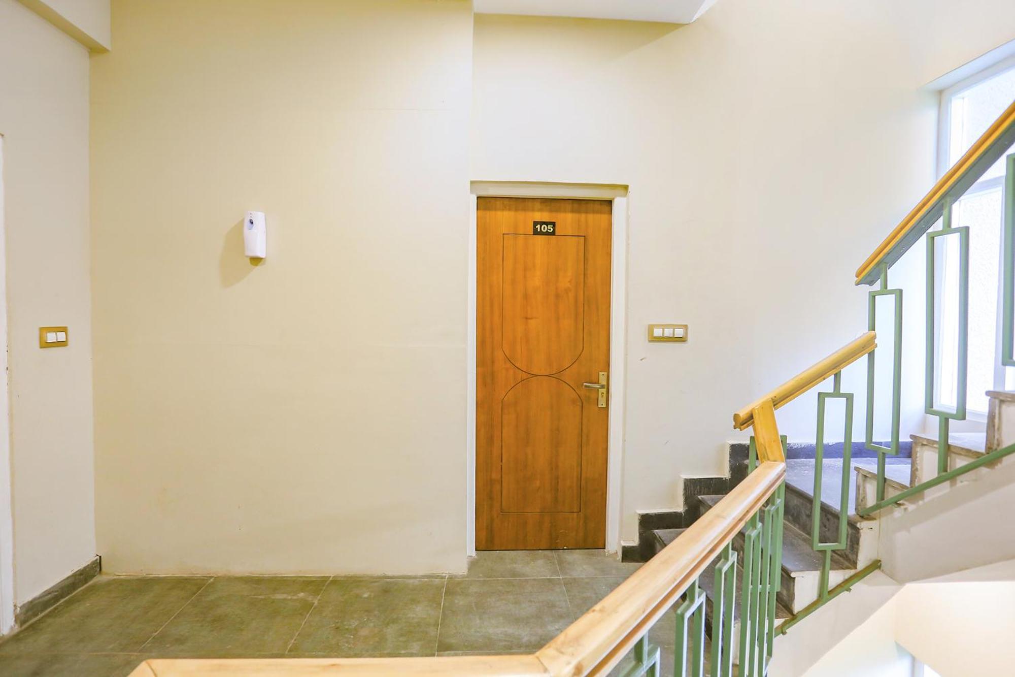 Fabhotel Outhills Manāli Екстериор снимка