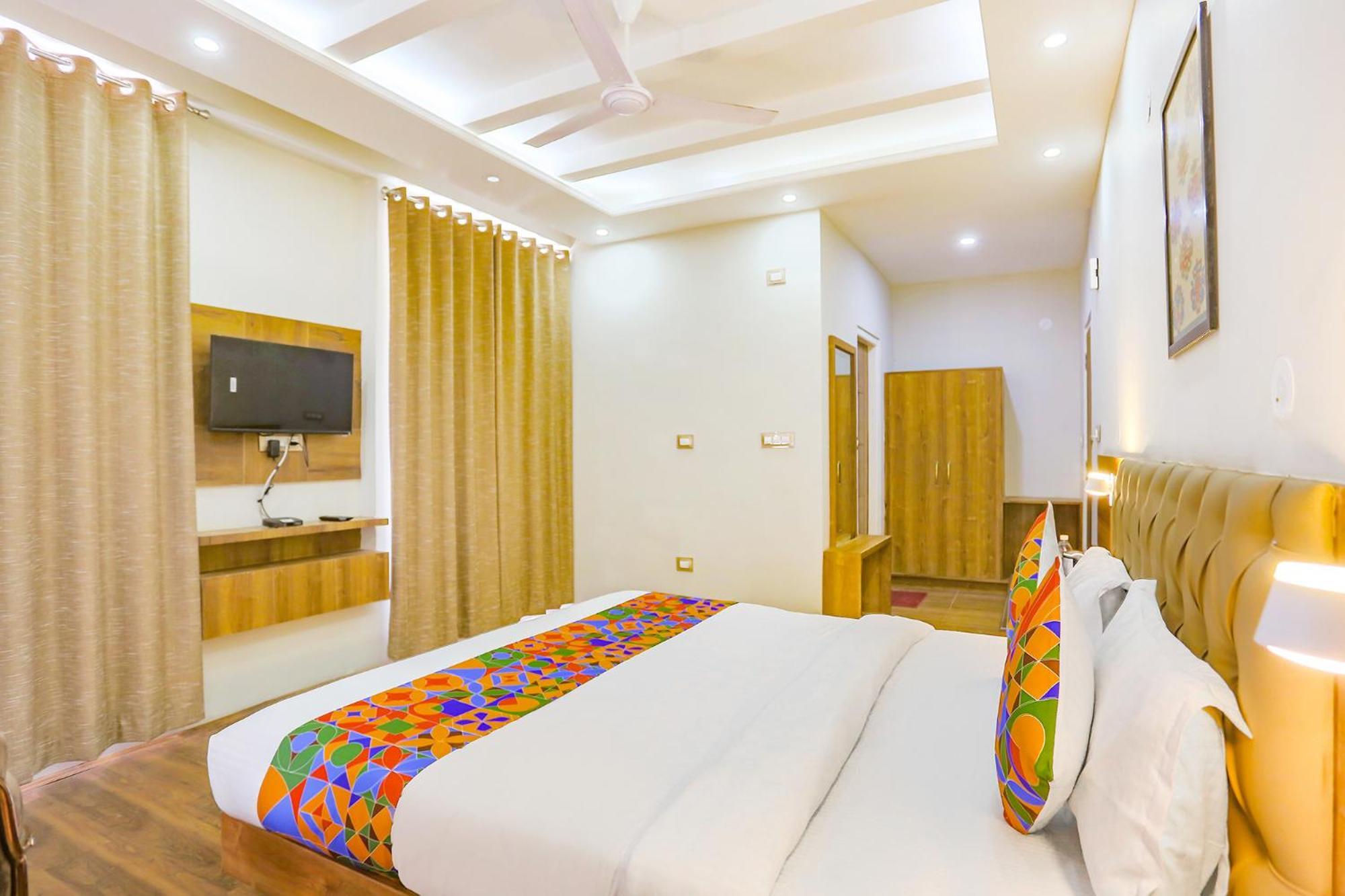 Fabhotel Outhills Manāli Екстериор снимка
