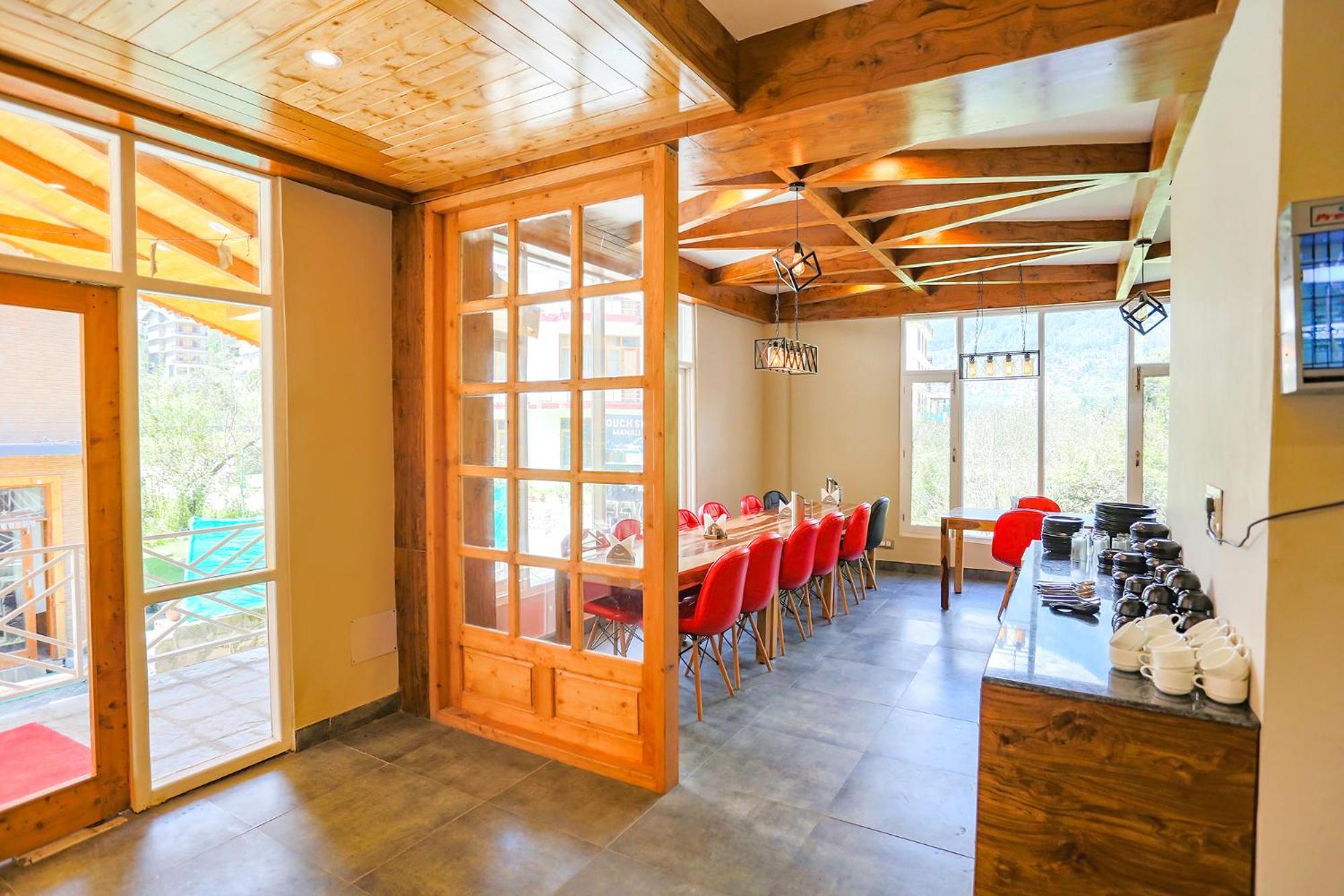 Fabhotel Outhills Manāli Екстериор снимка