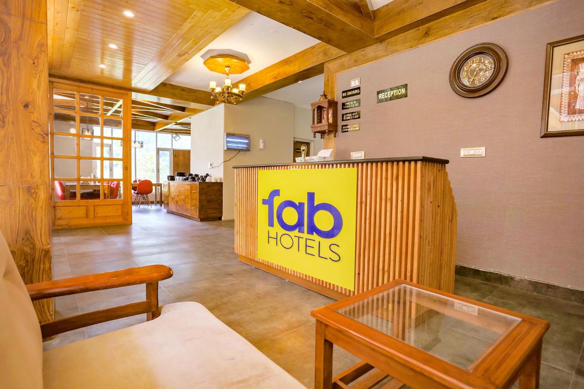 Fabhotel Outhills Manāli Екстериор снимка